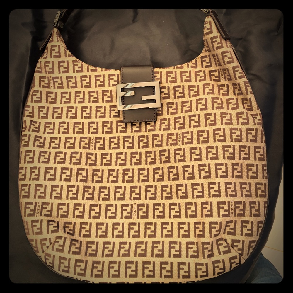 Authentic Fendi shoulder bag (new)